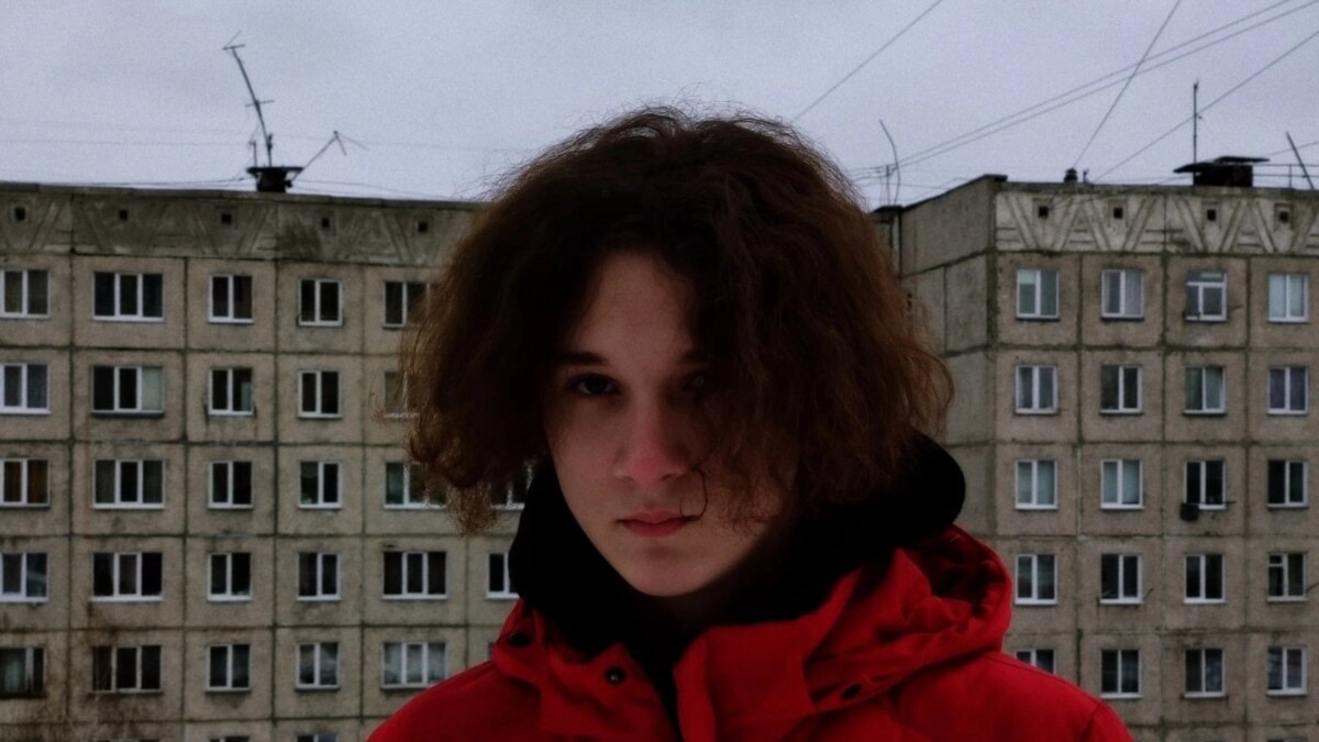 In Barnaul, the police detained a poet for reading anti-war poems