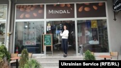 Біженка з Херсона Анастасія Трофименко відкрила кафе у грузинському місті Батумі 