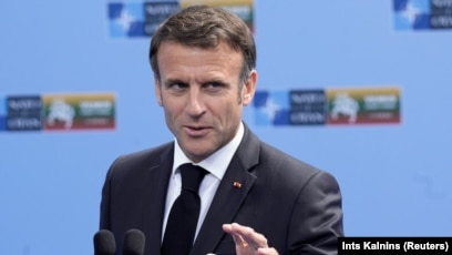 Presidenti i Francës, Emmanuel Macron, gjatë pjesëmarrjes në një samit të liderëve të NATO-s më 2023.
