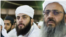 مولوی محمد طیب فرزند مولوی عبدالحمید (سمت چپ) در کنار پدرش 