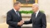 Президент Румынии Клаус Йоханнис (слева) и президент США Джо Байден в Белом доме, 7 мая 2024