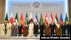 Участники второго заседания диалога «Центральная Азия – Совет сотрудничества арабских государств Залива», Ташкент, 15 апреля 2024 года (фото МИД Узбекистана).
