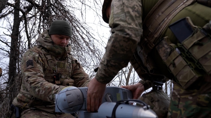 Dvoje poginulo, skladište goriva zapaljeno u ukrajinskim napadima dronovima na Rusiju