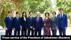 Prezident Shavkat Mirziyoyev va oilasi. 