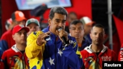 Nicolás Maduro venezuelai elnök beszédet mond az elnökválasztás után Caracasban 2024. július 29-én