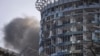 Будівля в Києві, пошкоджена через удар РФ, 29 грудня 2023 року