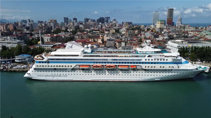 სტამბოლის პორტში არ შეუშვეს საკრუიზო ლაინერი Astoria Grande