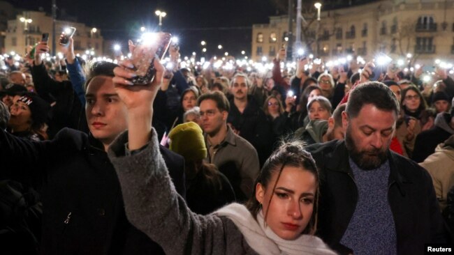 Протестиращи в центъра на Будапеща, 16 февруари 2023 г.