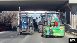  Земеделските производители от област Пловдив се събраха на митинг край село Труд. 