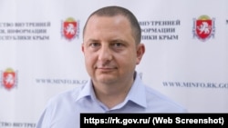 Альберт Куршутов, временно исполняющий обязанности министра внутренней политики, информации и связи российского правительства Крыма