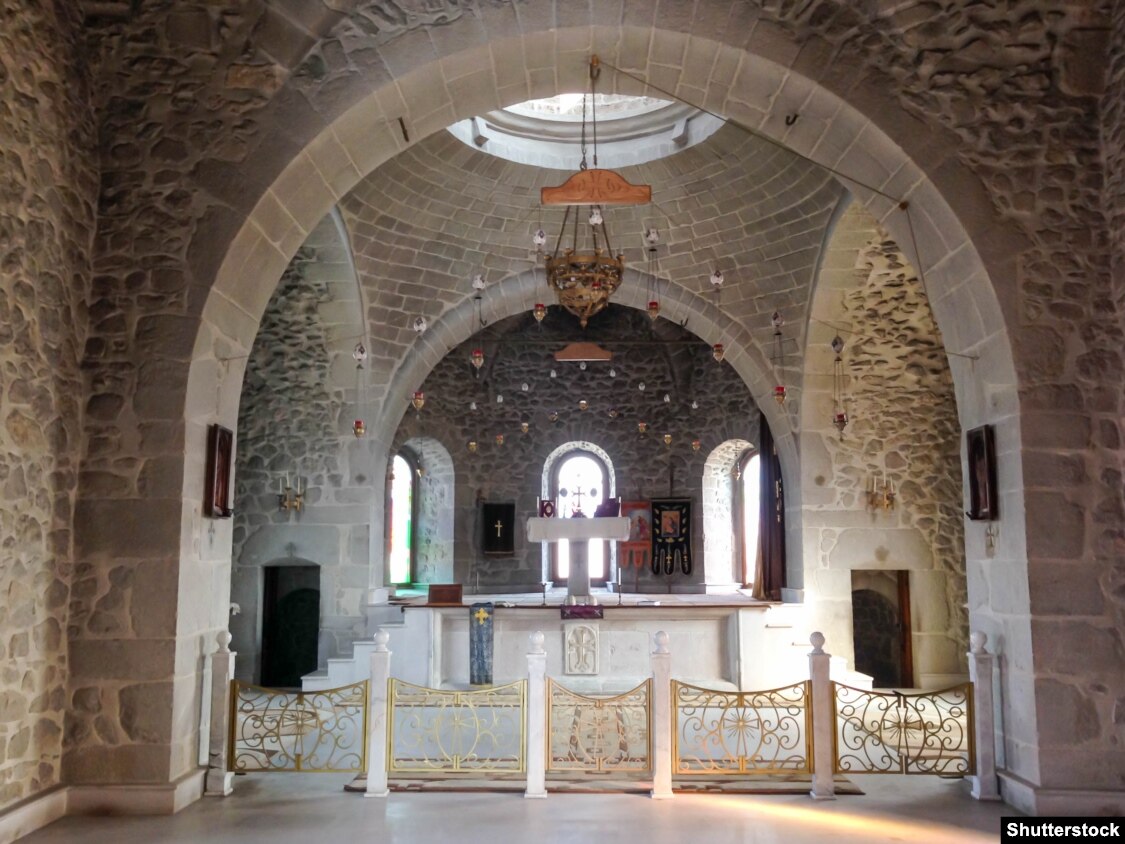 Brendësia e Kishës Baptiste Shën Xhoni në Susa/Shushi, e cila është shkatërruar në muajt e fundit.