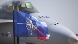 Истребитель НАТО на военной базе в Румынии