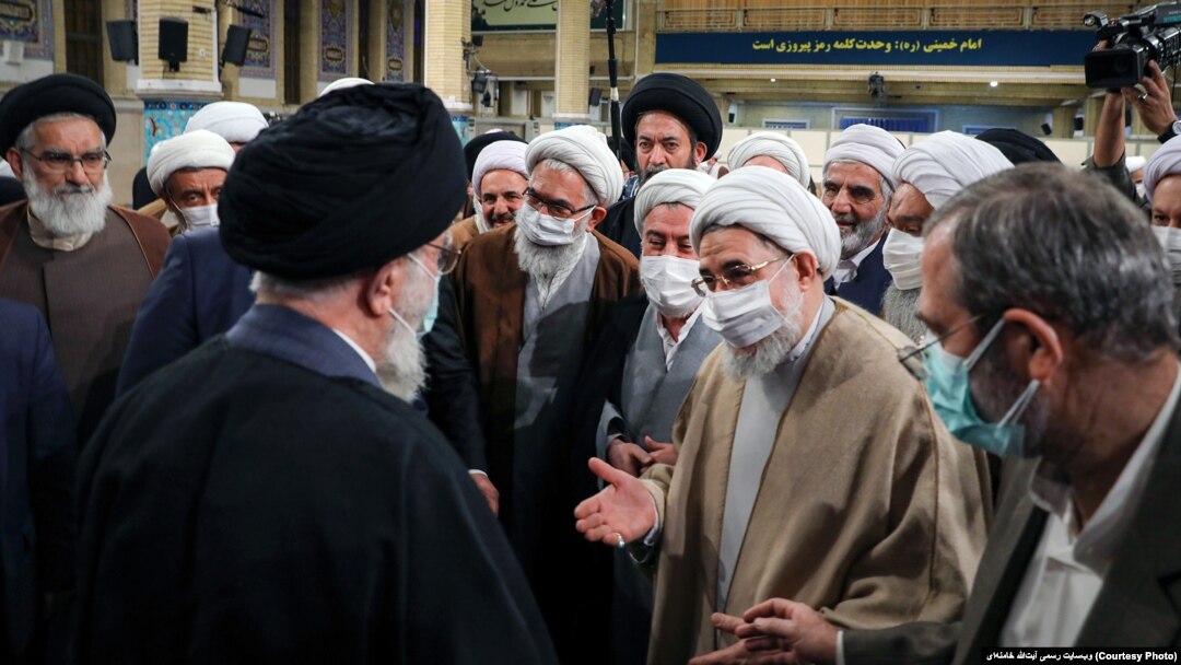 دیدار روز چهارم اسفند علی خامنه‌ای با اعضای خبرگان