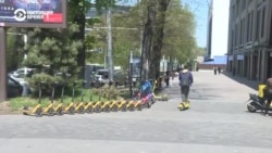"Сколько раз они людей сбивали!" В Алматы растет недовольство электросамокатами