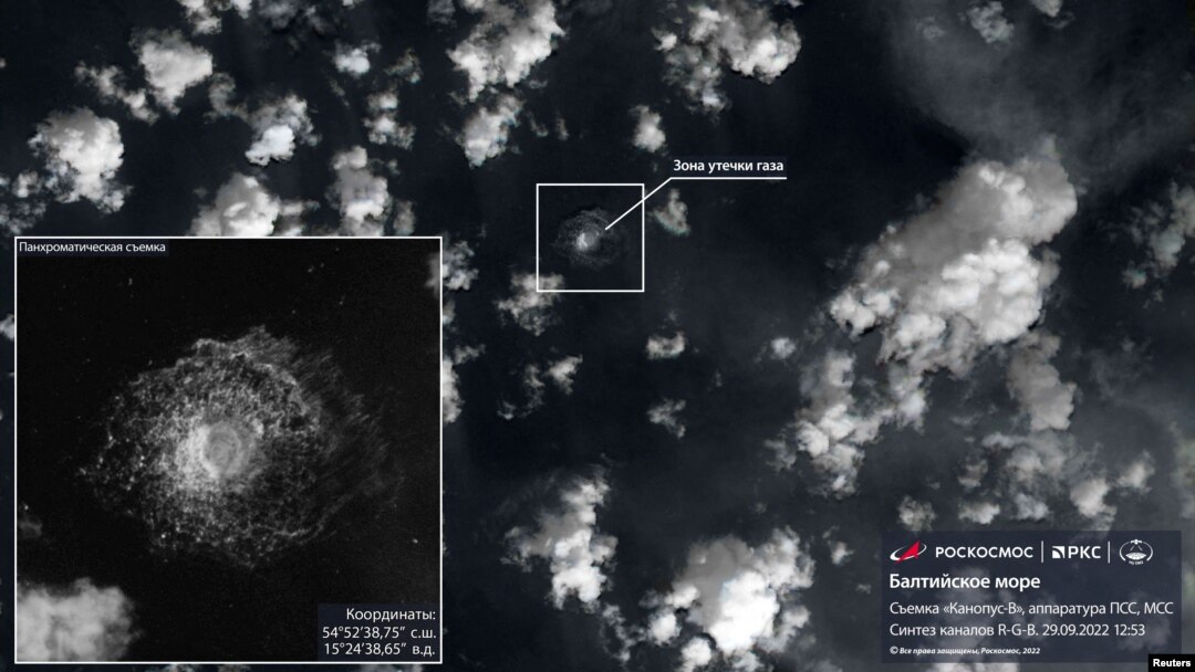 O imagine din satelit arată cum gazul din conducta Nord Stream bolborosește în apă în urma incidentelor din Marea Baltică, fotografie difuzată pe 29 septembrie 2022.