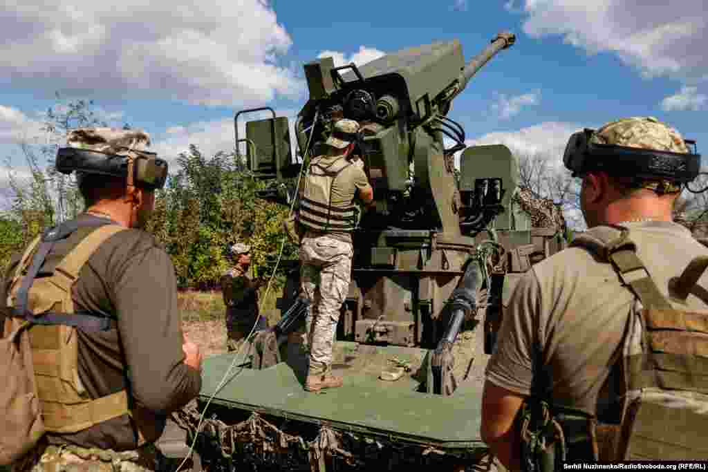 The gun&rsquo;s crew loads the weapon. A key specification of the Bohdana is its use of 155 mm shells. The NATO-standard caliber is relatively easily available for Ukraine from Western allies, unlike 152 mm munitions used in Soviet-designed weapons.&nbsp;&nbsp;