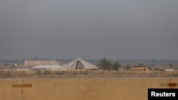 Поглед на воената база Калсо каде што се случи експлозијата, провинција Бабил, Ирак, 20 април 2024 година. 