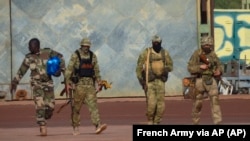  Трима наемници на 