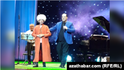 Джазовый концерт в Ашхабаде. Союнмамед Худайбердиев и Ровшен Непесов. 27 апреля, 2023 г.
