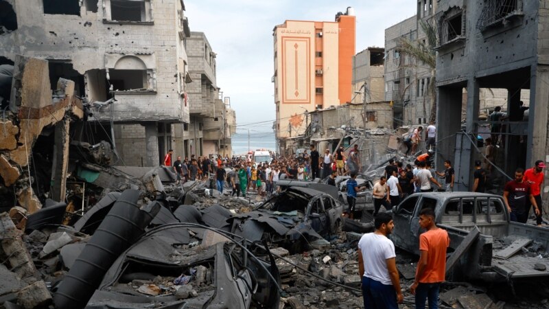 با تشدید حملات به غزه٬ اسرائیل جریان رساندن مواد غذایی و سوخت را به منطقه منع کرد