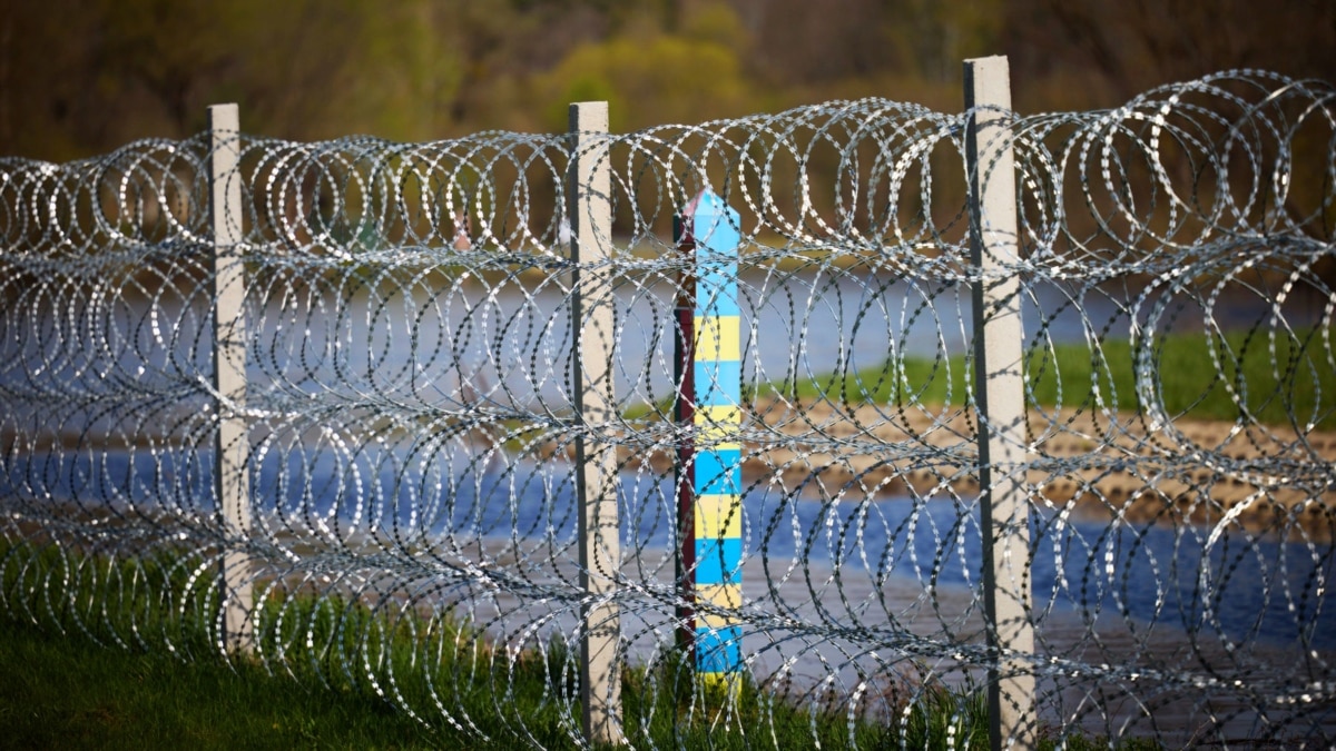 ДБР оголосило про підозру прикордонниці