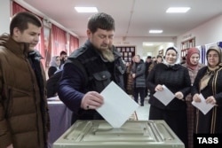 Рамзан Кадиров голосуэ за Путіна. Президентські вибори в Росії. 16 березня 2024 року