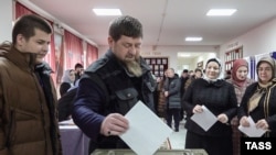 Глава Чечни Рамзан Кадыров во время голосования. Россия, 16 марта 2024 года
