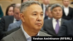 Қазақстан парламент мәжілісінің депутаты Азат Перуашев