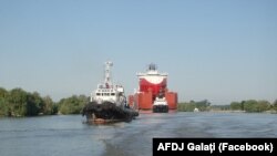 În imagine, nave în deplasare pe Dunărea maritimă. Fotografie cu caracter ilustrativ.