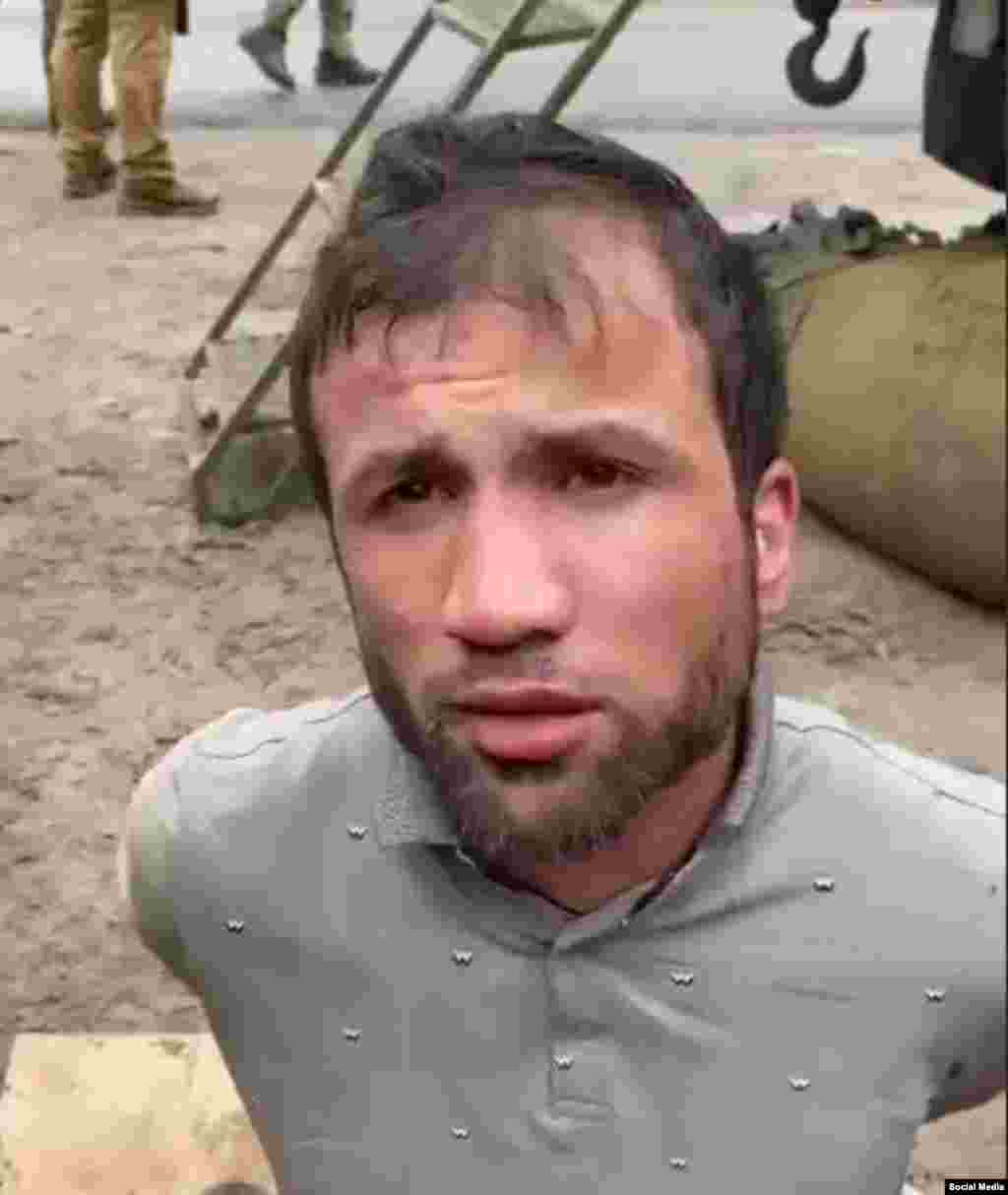 Faridun Shamsiddin este filmat aparent nevătămat imediat după capturarea sa în regiunea Bryansk pe 23 martie.