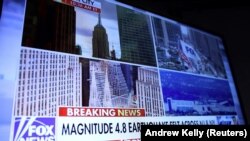 Vijest o zemljotresu u Njujorku na televizijskom kanalu Foks njuzu, SAD, 5. aprila 2024.