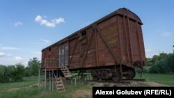 Un prototip al vagoanelor în care au fost transportați moldovenii spre Siberia.