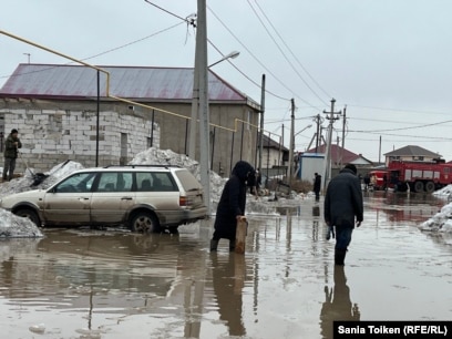 Фото соруға мәжбүр