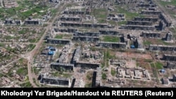 Знищений обстрілами Бахмут. Скрін з відео, оприлюдненого 15 червня 2023 року