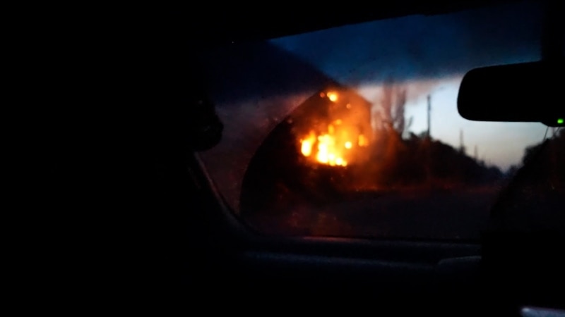 „Totul arde”: Într-un punct fierbinte din regiunea Donețk, militarii ucraineni țin piept atacurilor rusești