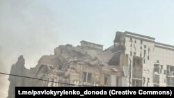 Руйнування в Покровську внаслідок російських ударів, архівне фото, 2023 рік