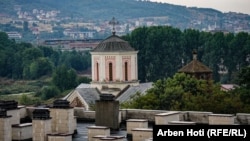 La iglesia de Mitrovica vista en julio de 2024