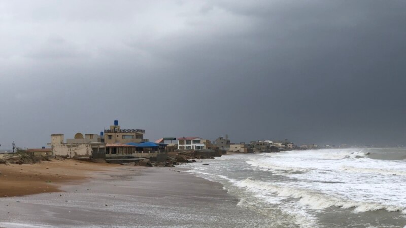 چارواکي: د سمندري طوفان رفتار ورو شوی دی