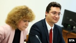 Председателката на Върховния касационен съд Галина Захарова и служебния правосъден министър Крум Зарков на заседанието на ВСС.