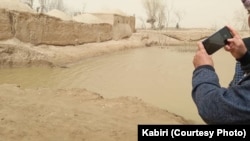 باران های شدید و سیلاب ها در ماه های اخیر خسارات و تلفات فراوانی به مردم در افغانستان وارد کرده است 