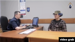 Алексей Поднебесный (справа)