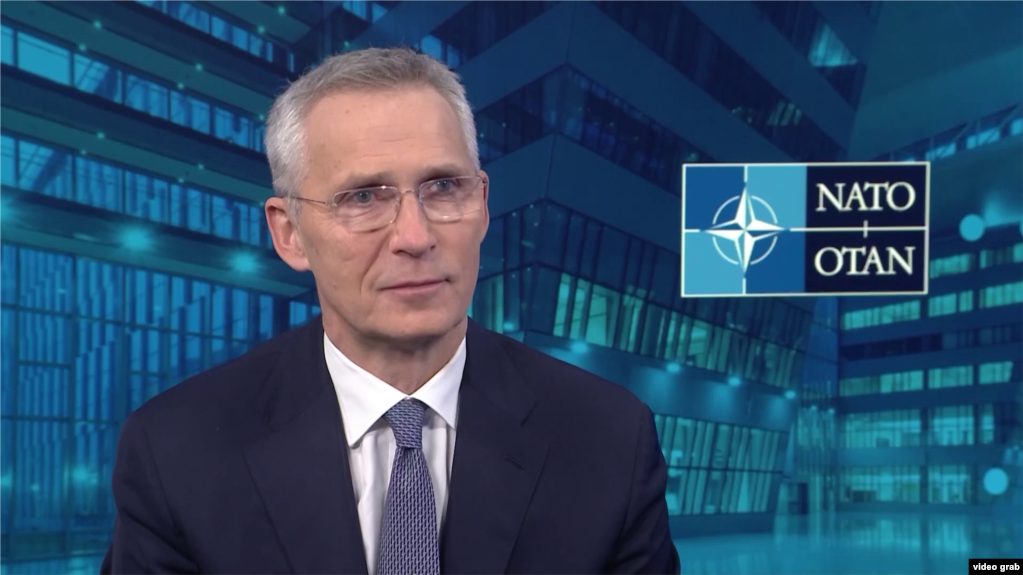 NATO bas hatşısı Yens Stoltenberg.