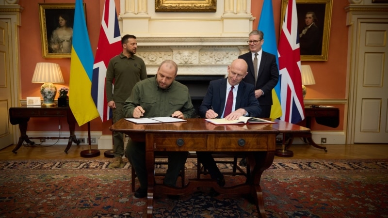 Britaniya Ukrayina mudafaa imkânlarınıñ inkişafına kredit berecek —  añlaşma