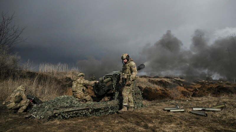 Rusia are rezerve pentru încă doi ani de război, susțin serviciile lituaniene. Ucraina cere urgent muniții