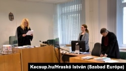 Dr. Kánitz Judit, a Szegedi Járásbíróság bírája tárgyalta az ügyet. Előbb a Kecskeméti Járásbíróság jelentett be elfogultságot, aztán a Kecskeméti Törvényszék is, végül a Szegedi Járásbíróságot jelölték ki a perre