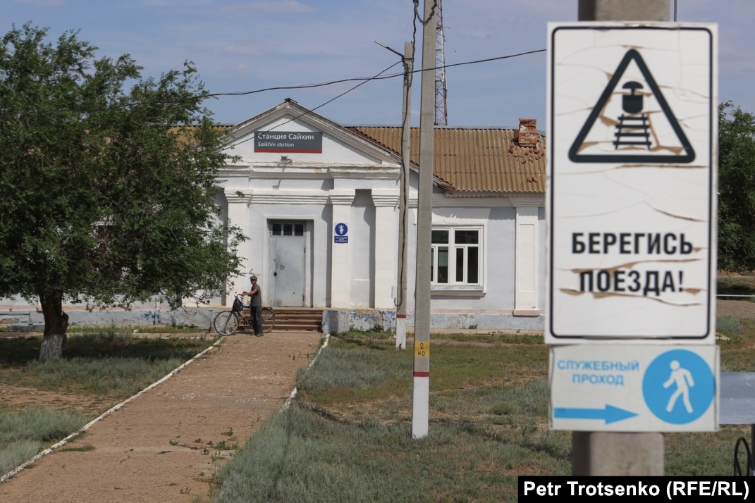 Топсыз қыздар порно Кавказдағы секс құлдық порно