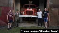 ДПК села Пежма. Слева направо: Александр Скрыпов, Сергей Глотов, Сергей Никулин и Евгений Давыдов, старший в команде. Фото: Юлия Невская