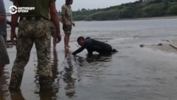 Лодка XVI века и сваи старых мостов с именами. Что находят археологи после прорыва Каховской ГЭС