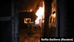 Внаслідок російської атаки дронами вночі 10 лютого у Харкові виникло кілька масштабних пожеж – 15 житлових приватних будинків вщент згоріли