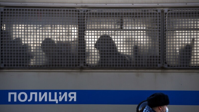 У РФ заарештували двох журналістів за ймовірні звʼязки з командою Навального